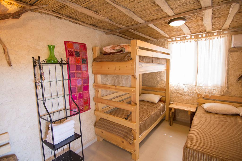 Kfar Hanokdim - Glamping & Camping Arad Habitación foto